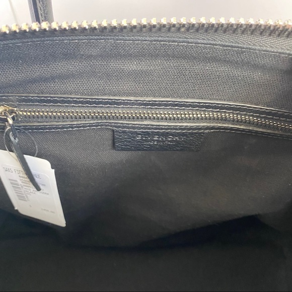 Givenchy Medium Antigona Goatskin - Picture 13 of 16